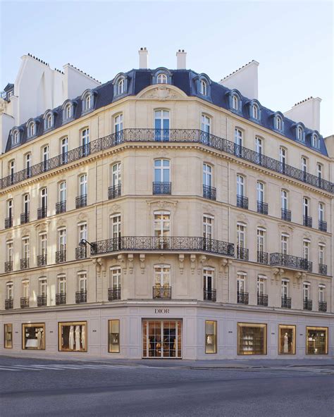 nouvelle boutique dior avenue montaigne|dior montaigne wardrobe.